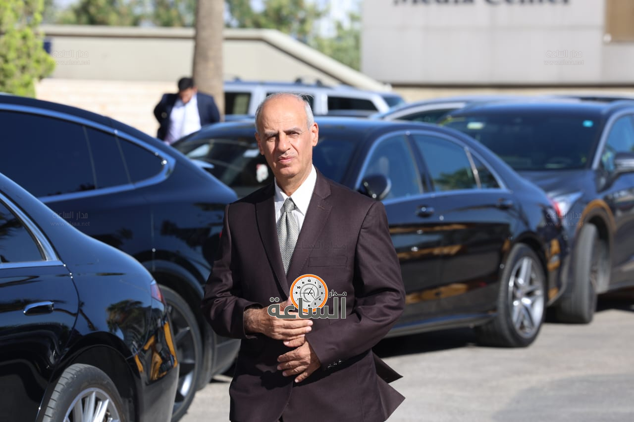 Madar Al-Saa Images 0.35661182249516354