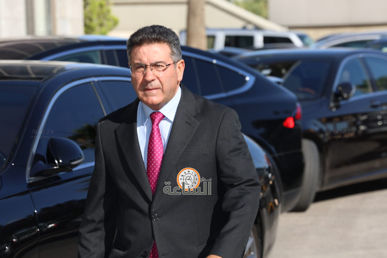 Madar Al-Saa Images 0.8219744622069429