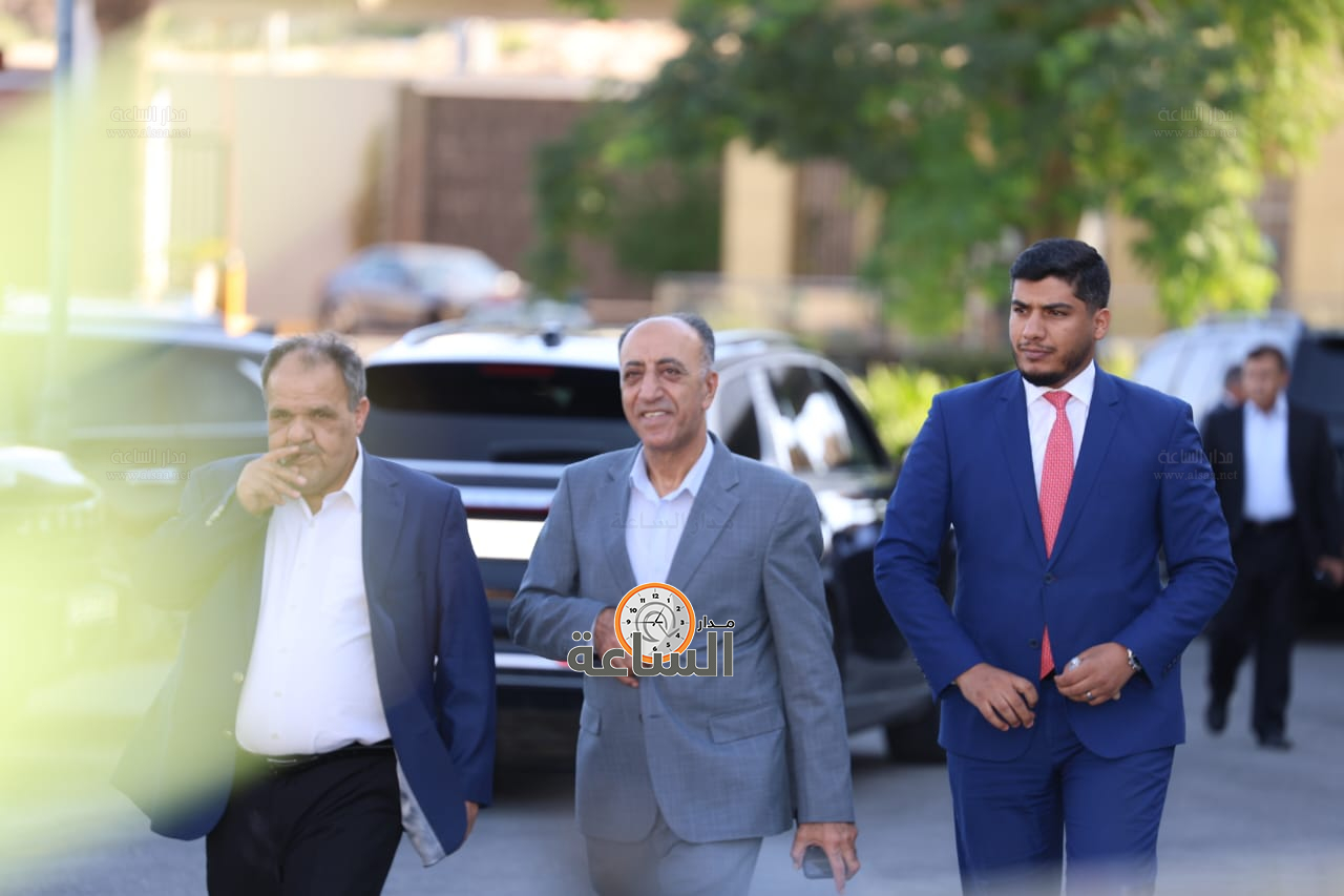 Madar Al-Saa Images 0.10059127383524524