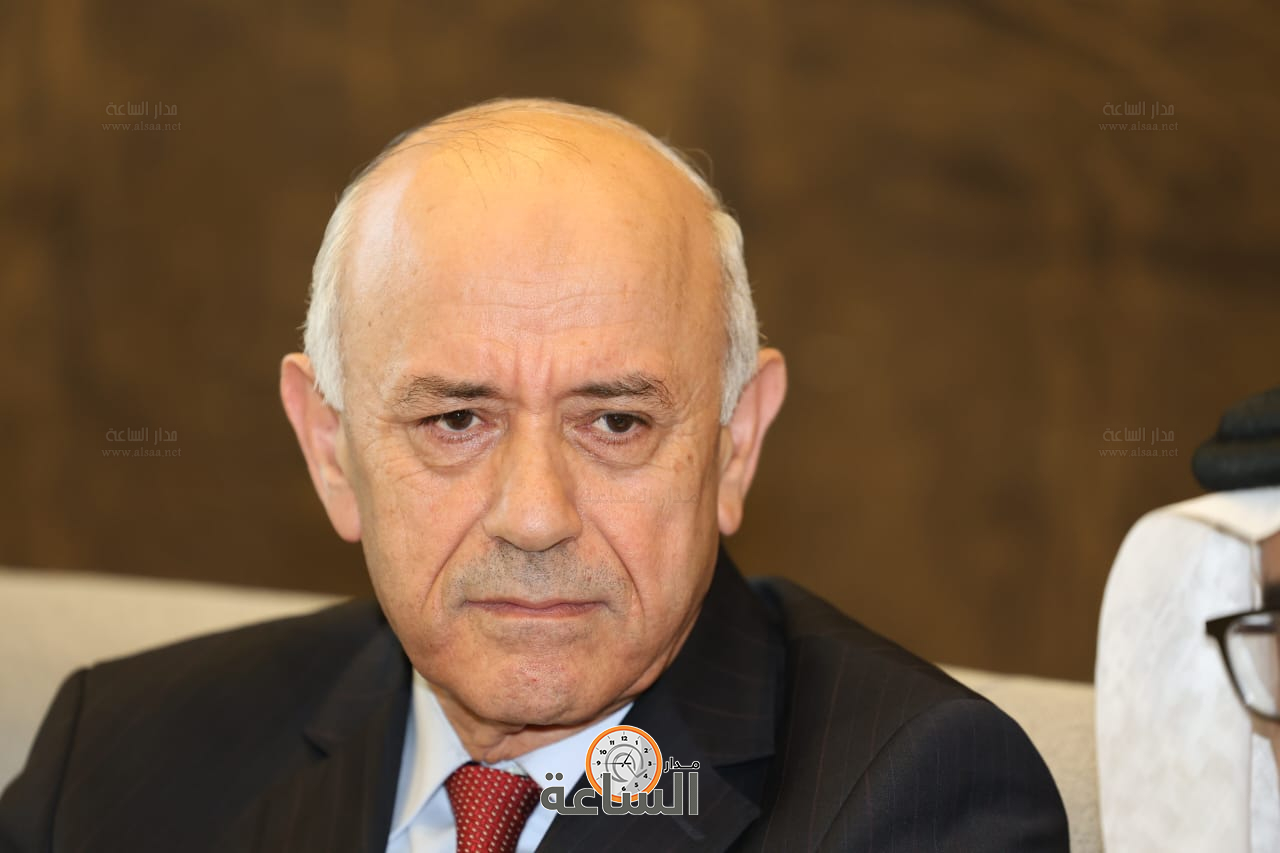 Madar Al-Saa Images 0.6125517657271411