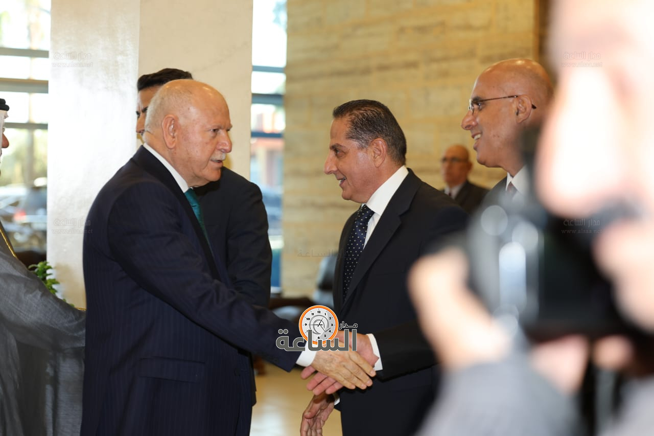 Madar Al-Saa Images 0.6628903659842136