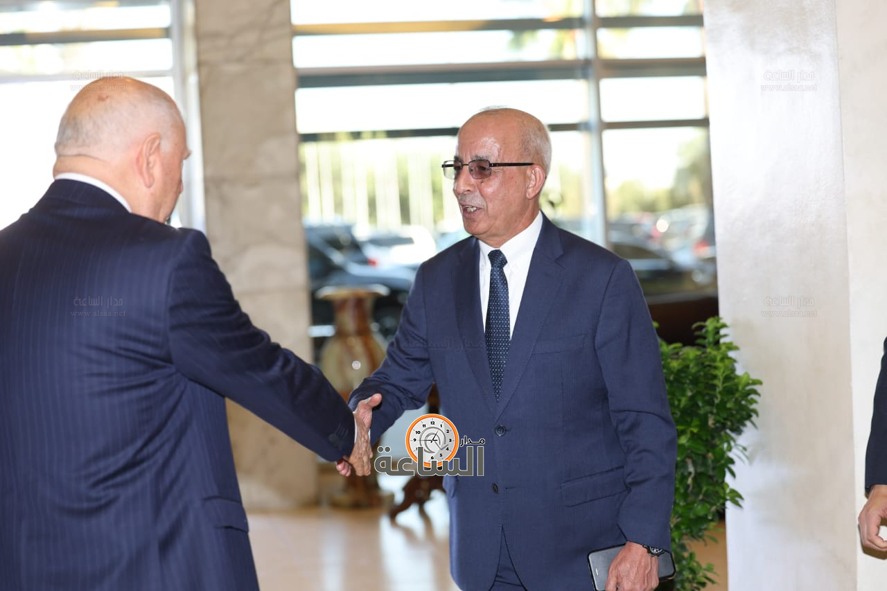 Madar Al-Saa Images 0.06830122891550161