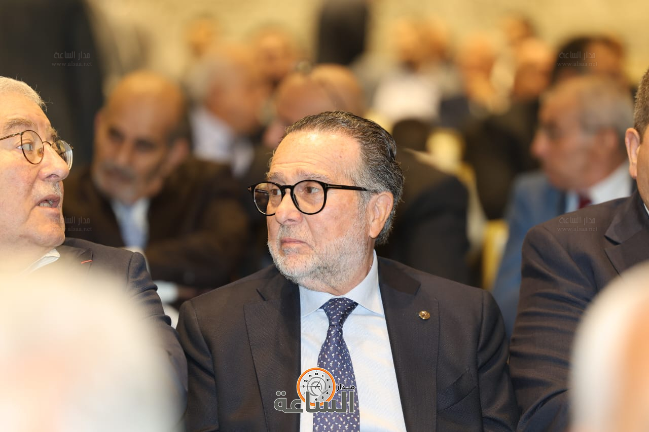 Madar Al-Saa Images 0.633773623614267