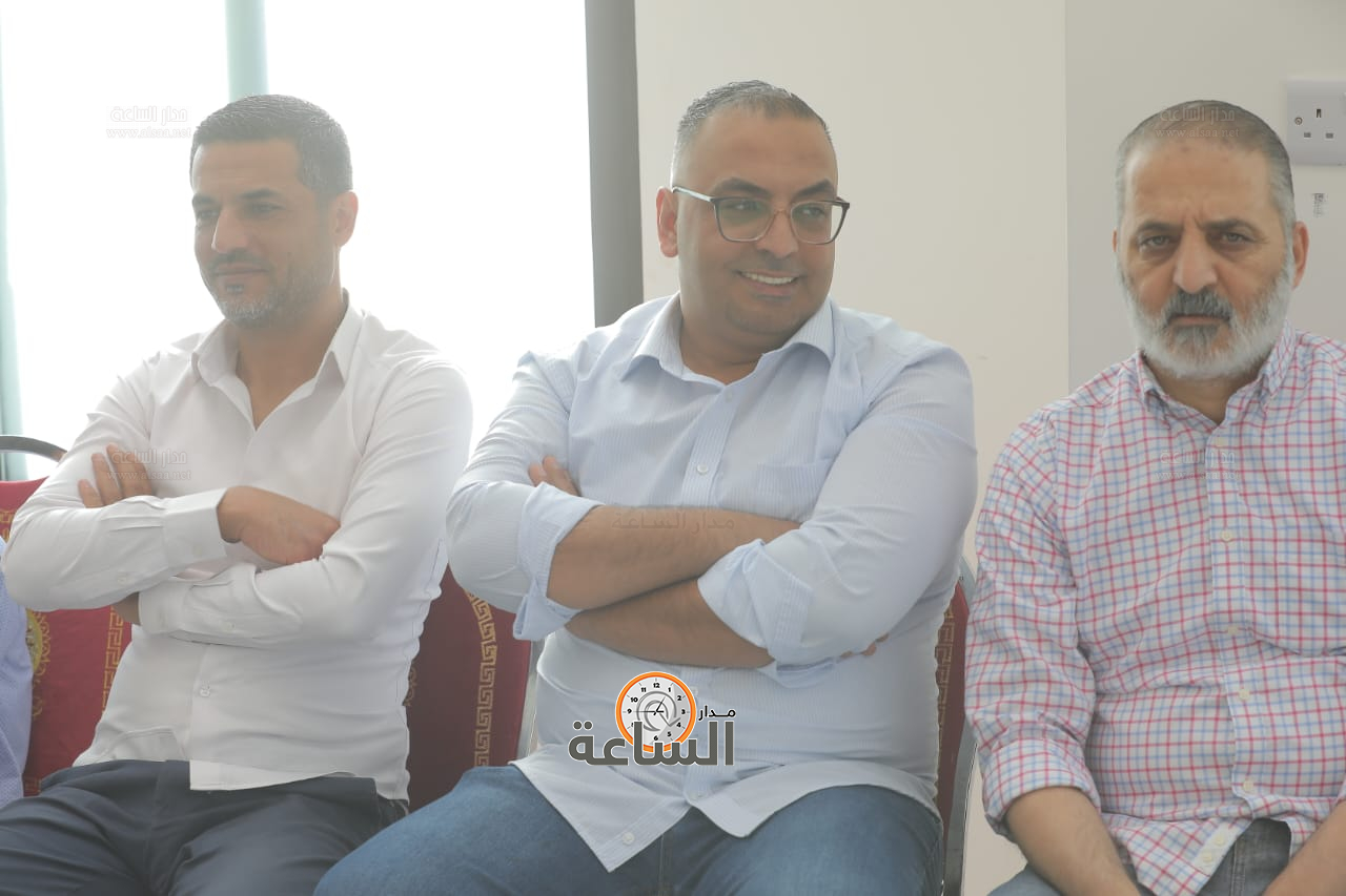 Madar Al-Saa Images 0.41404048937443216