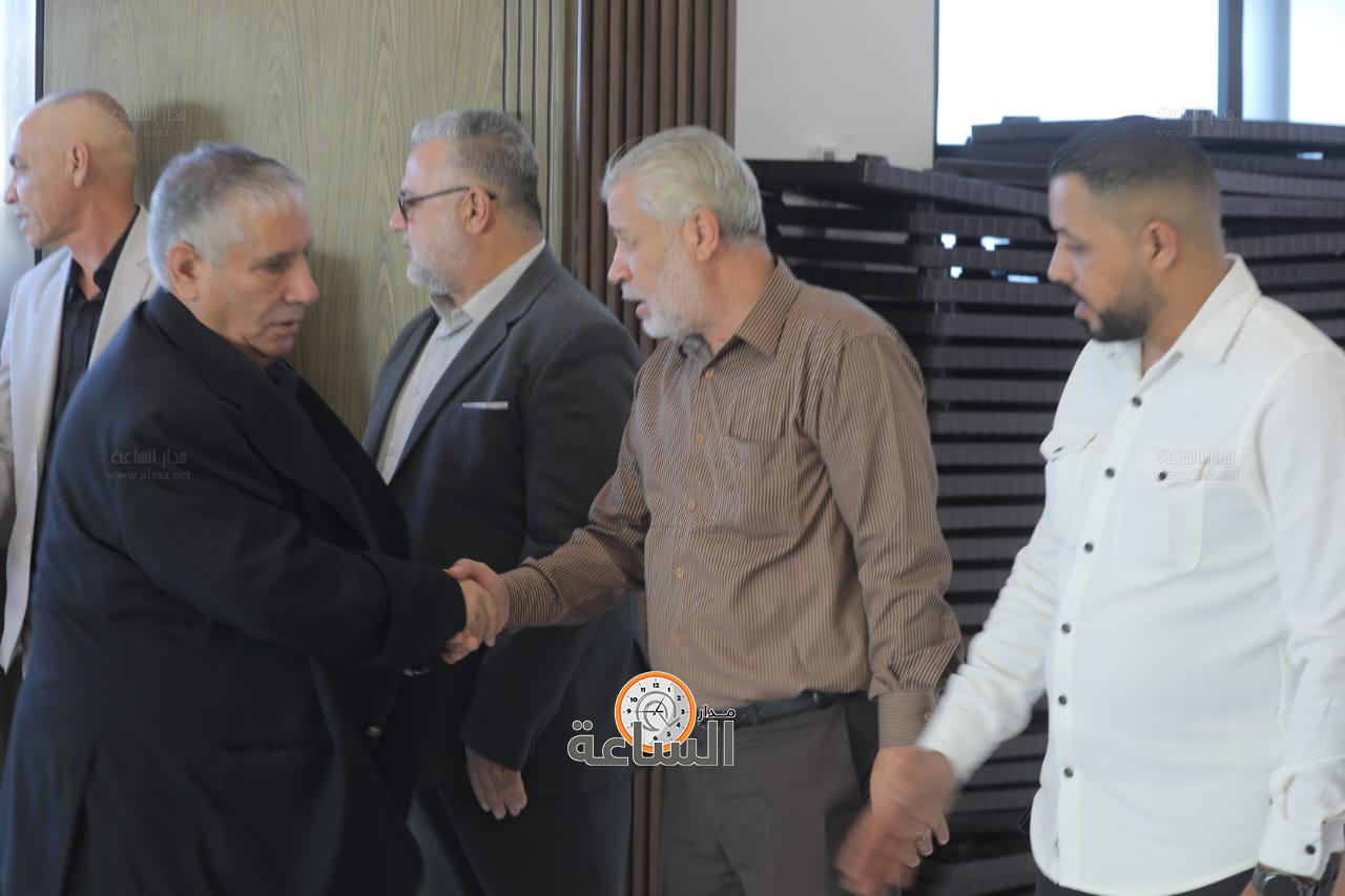 Madar Al-Saa Images 0.42752256969643143