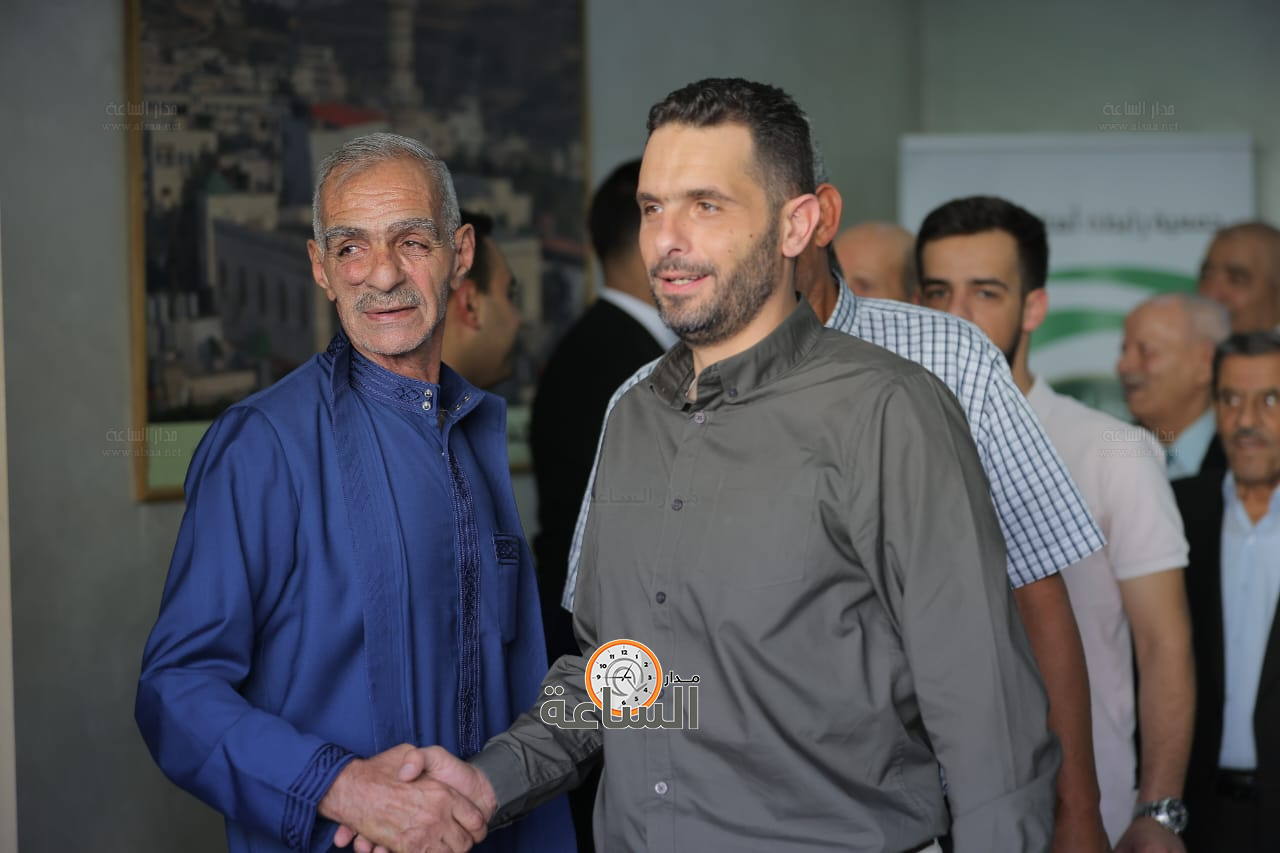 Madar Al-Saa Images 0.37154192568000133