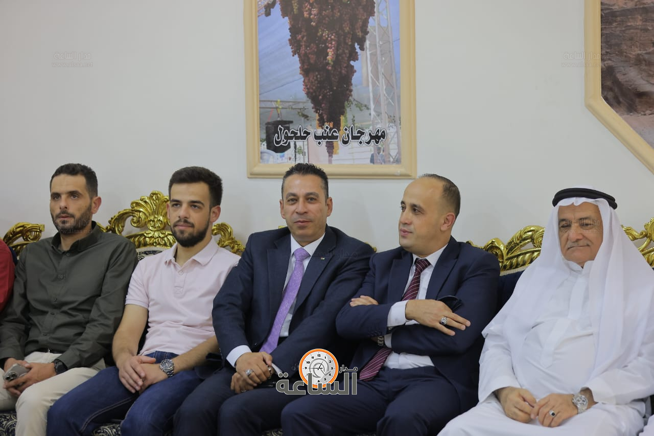 Madar Al-Saa Images 0.34645960921284213