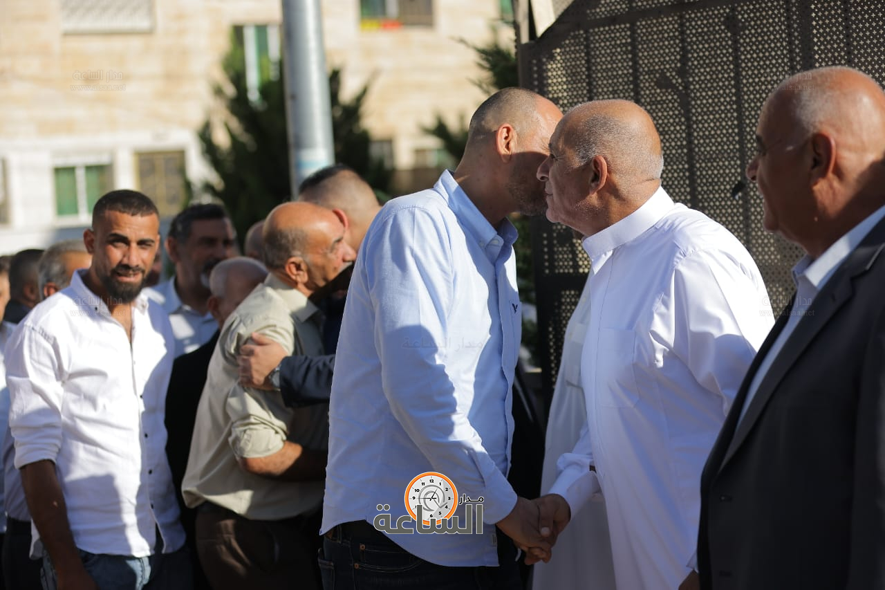 Madar Al-Saa Images 0.8758697663654893