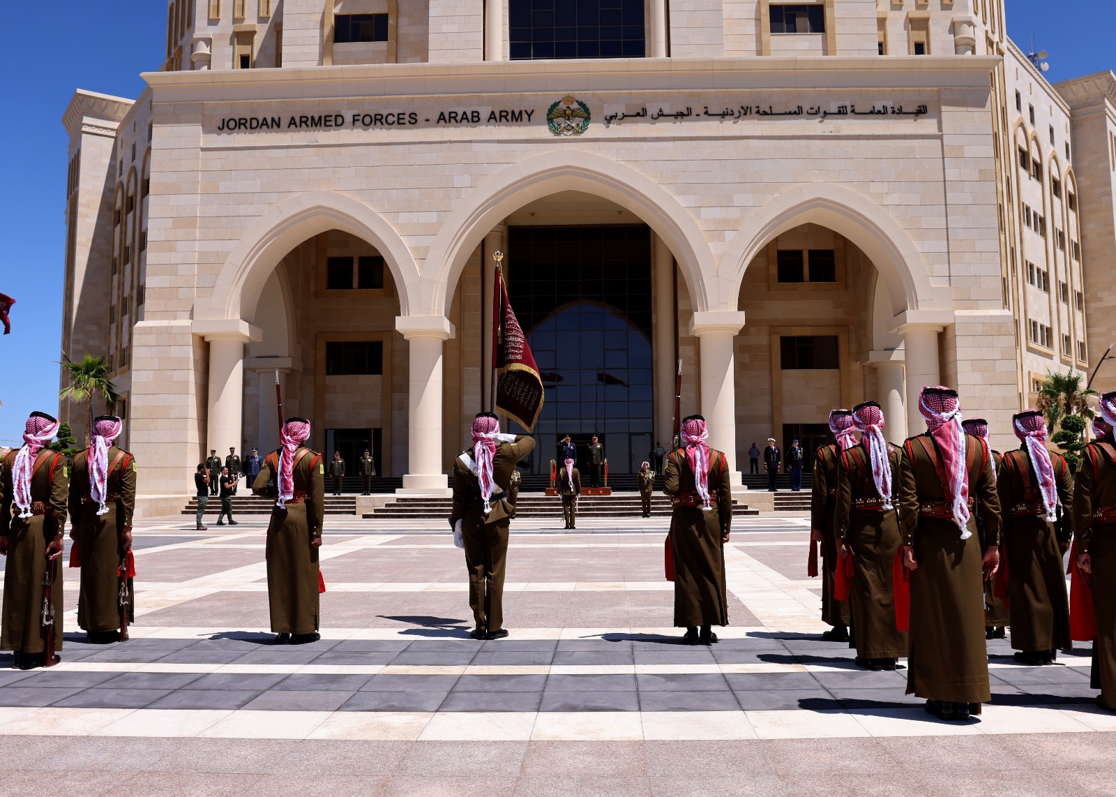 Madar Al-Saa Images 0.5956857902946076