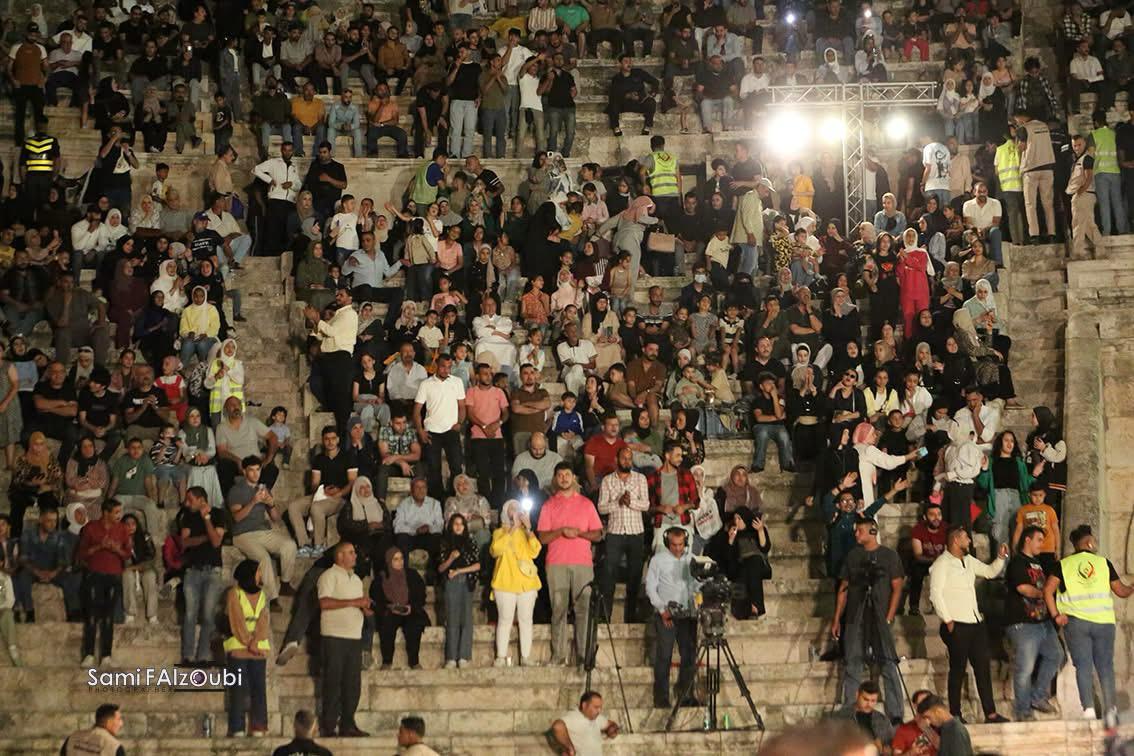 Madar Al-Saa Images 0.3041822362656693