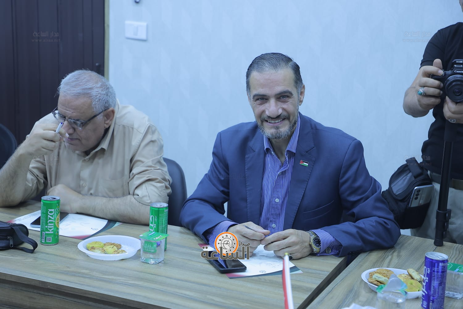 Madar Al-Saa Images 0.7998331616470198