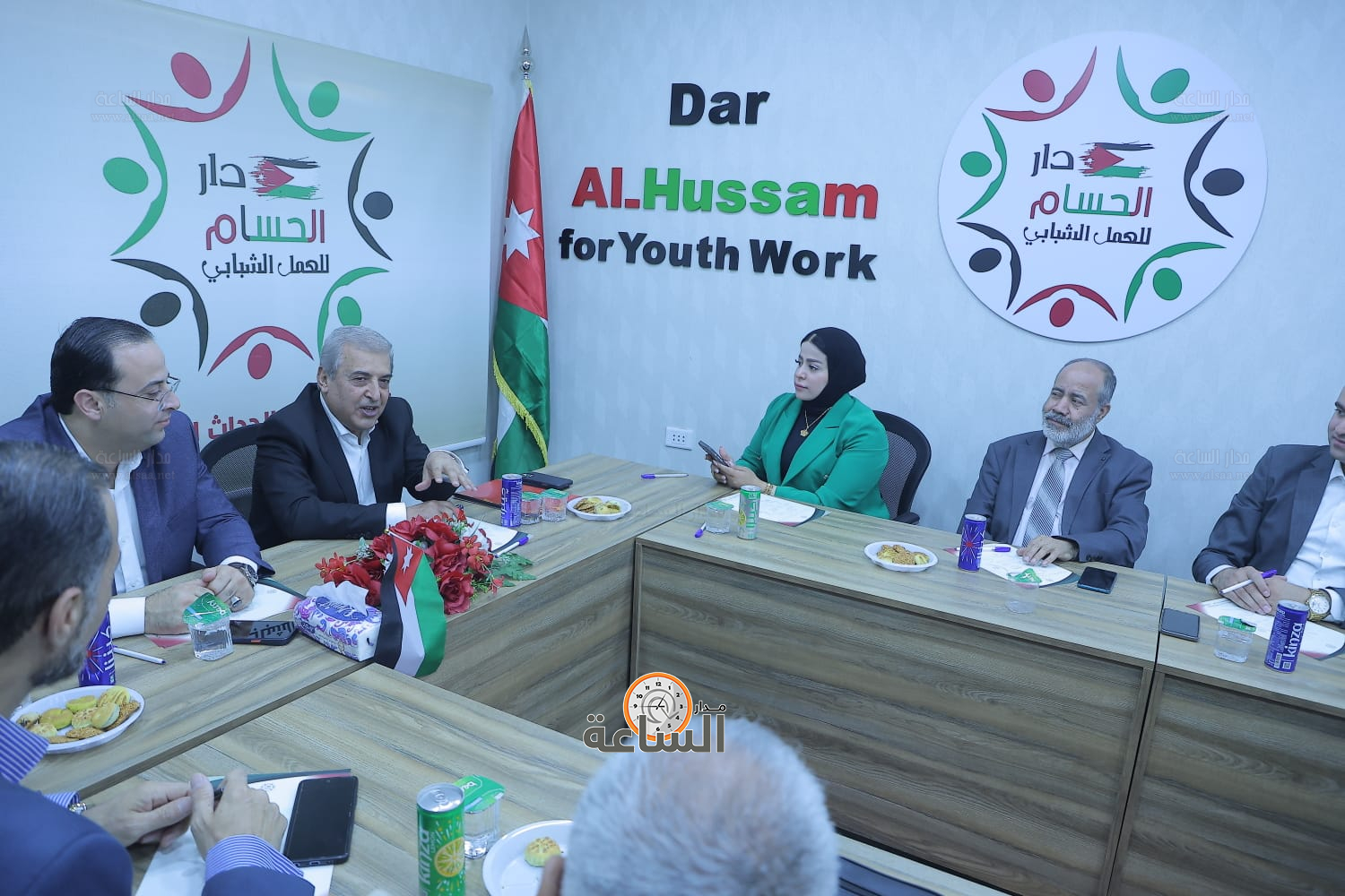 Madar Al-Saa Images 0.1677034071525687