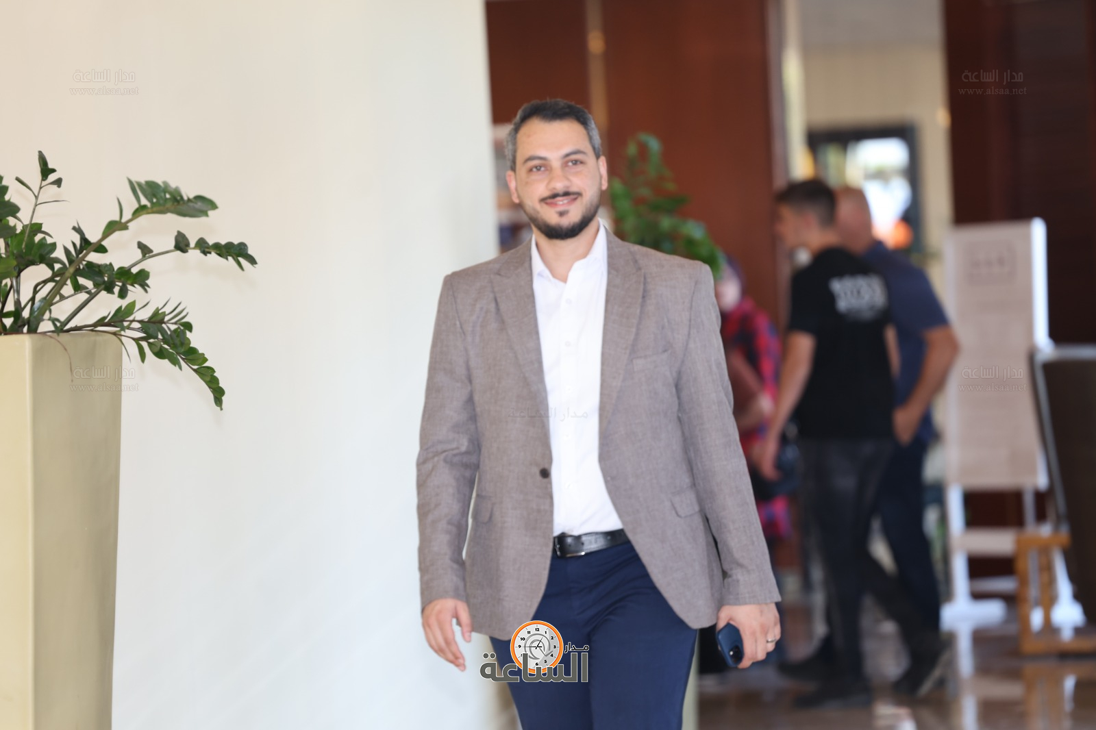 Madar Al-Saa Images 0.6592773140566232