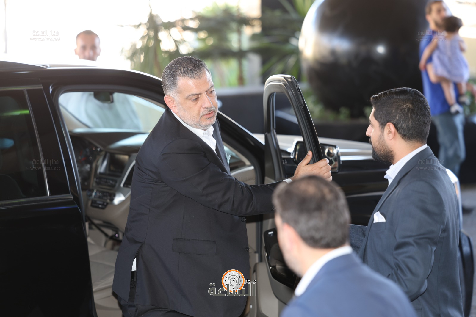 Madar Al-Saa Images 0.6672693231938936