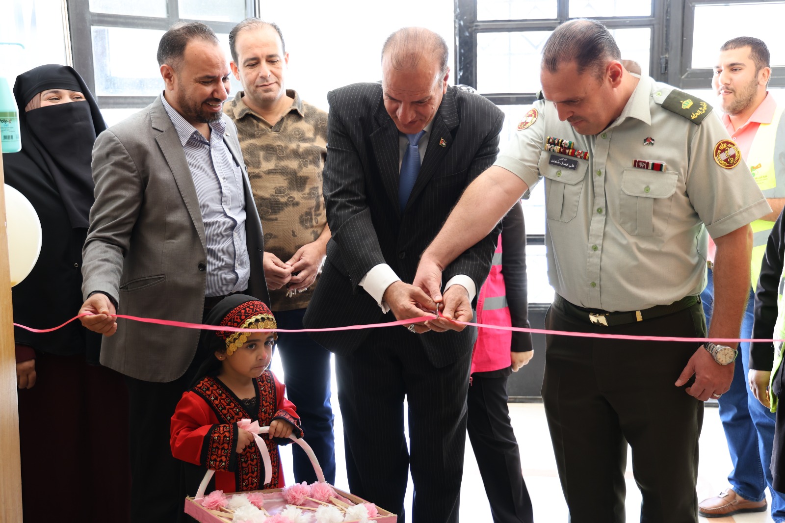 Madar Al-Saa Images 0.2430447425433928