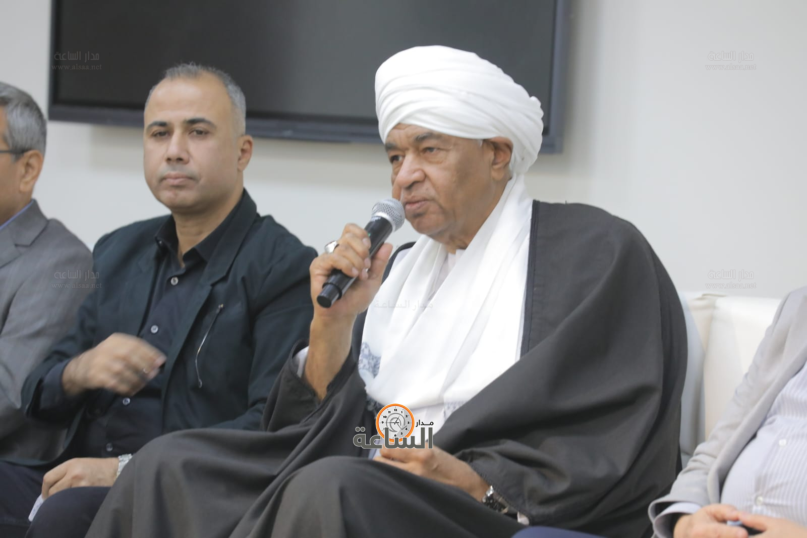 Madar Al-Saa Images 0.5456124993621397