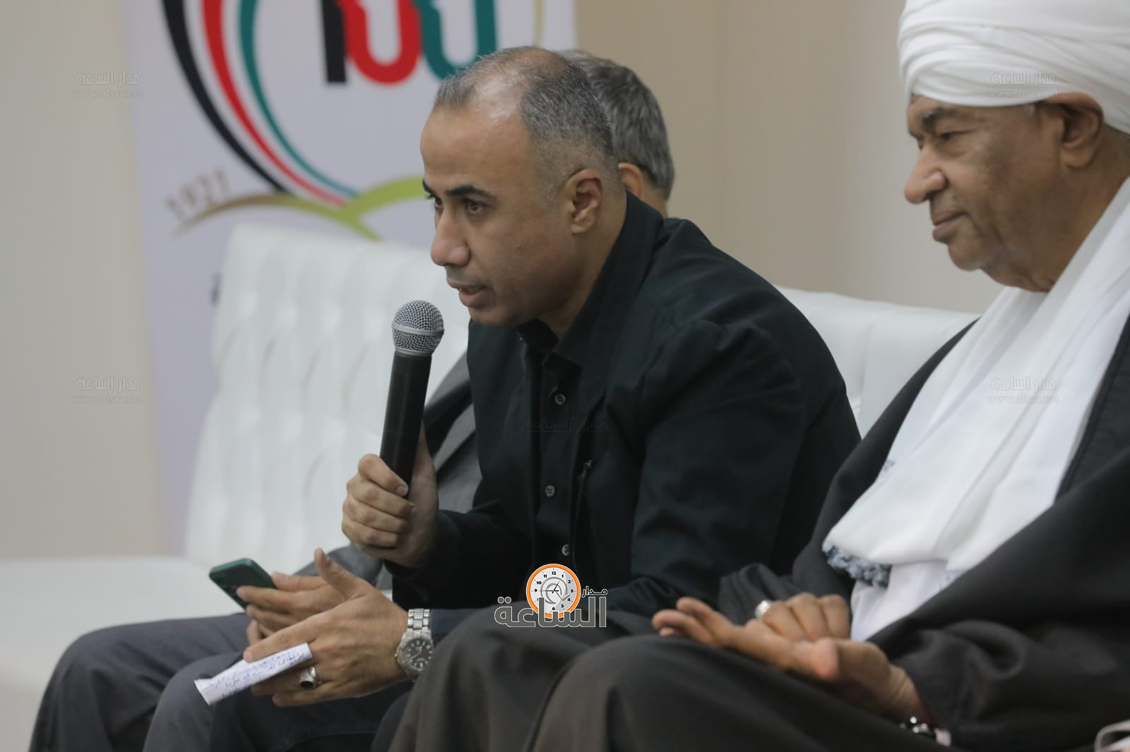 Madar Al-Saa Images 0.40121940321456007