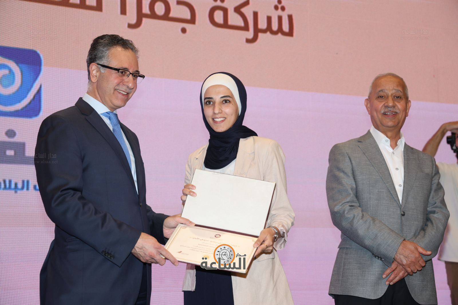 Madar Al-Saa Images 0.725784796319557