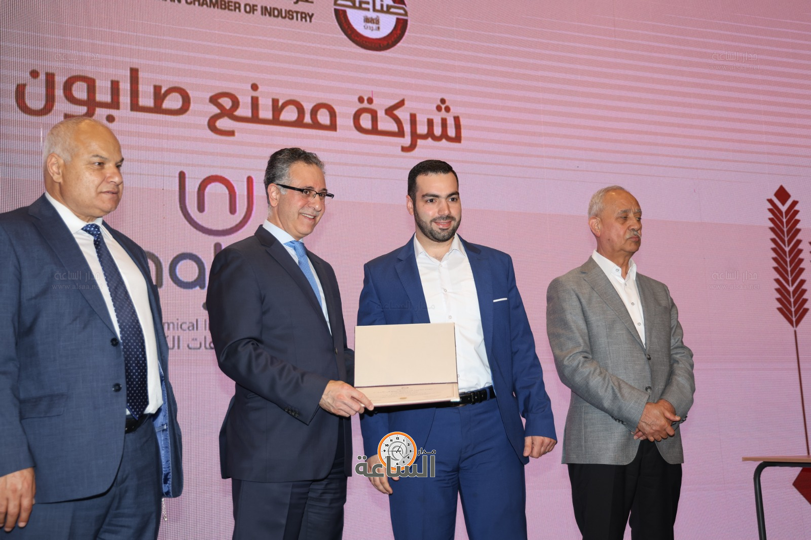 Madar Al-Saa Images 0.8917323001167193