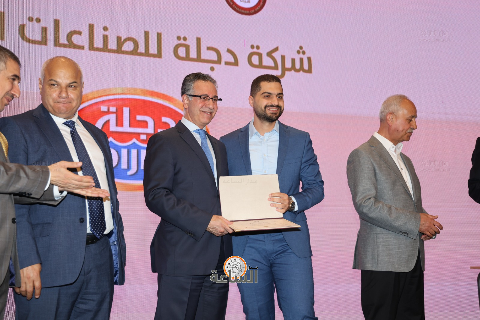 Madar Al-Saa Images 0.23865668837417986