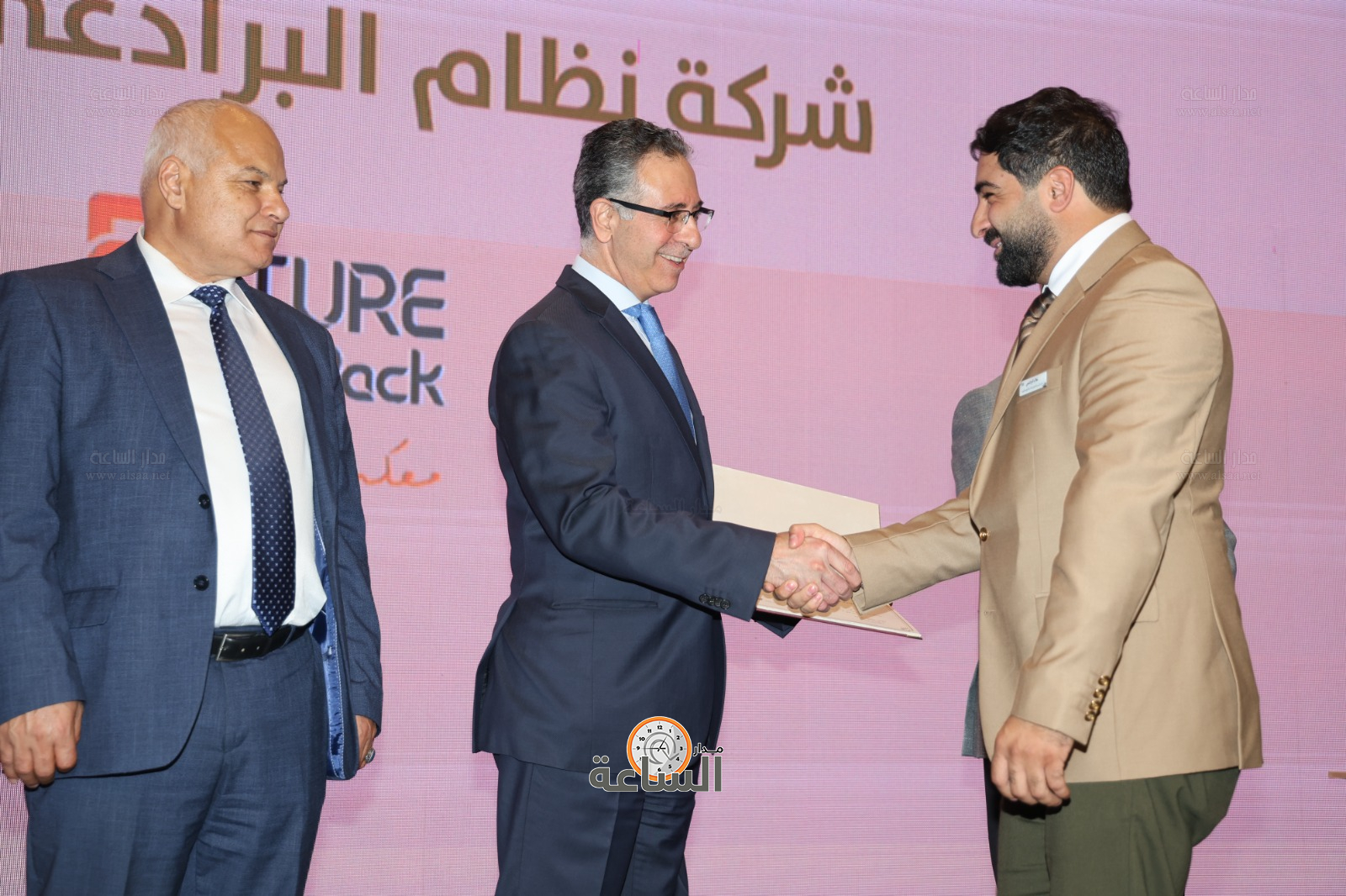 Madar Al-Saa Images 0.39181188220335295