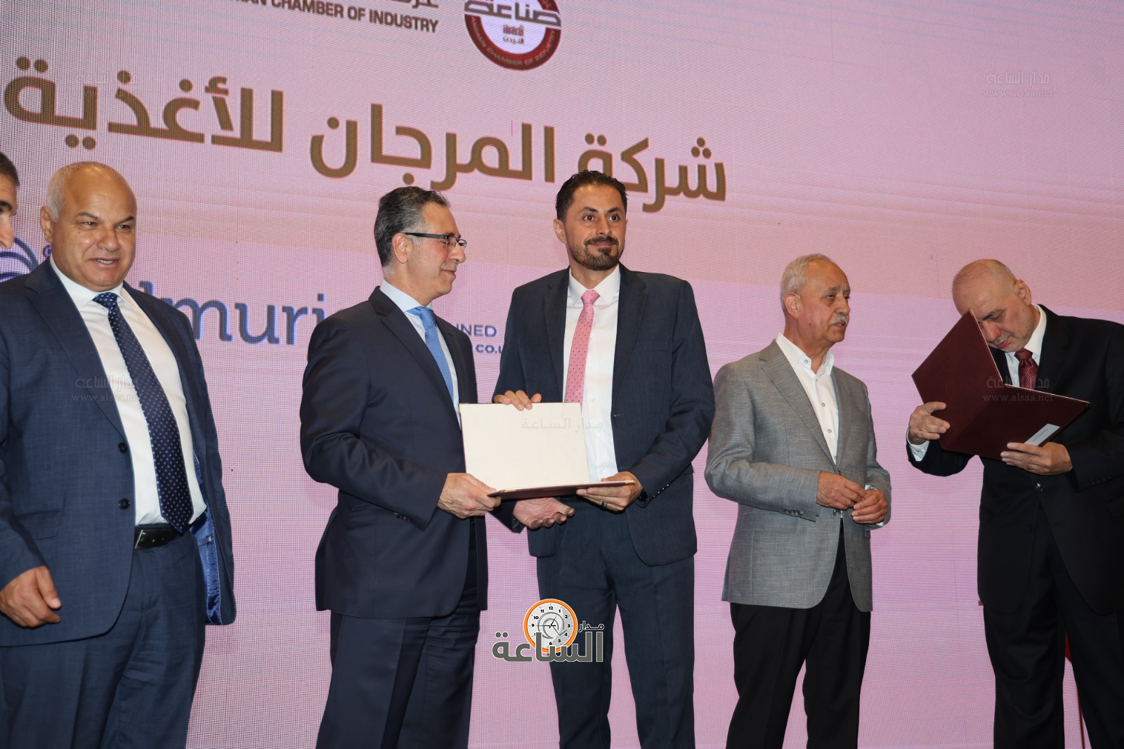 Madar Al-Saa Images 0.618527697420445