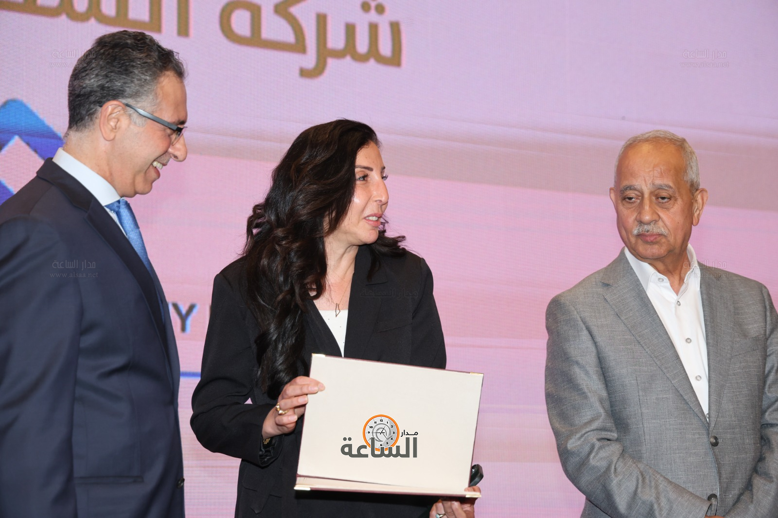 Madar Al-Saa Images 0.9823160932460294