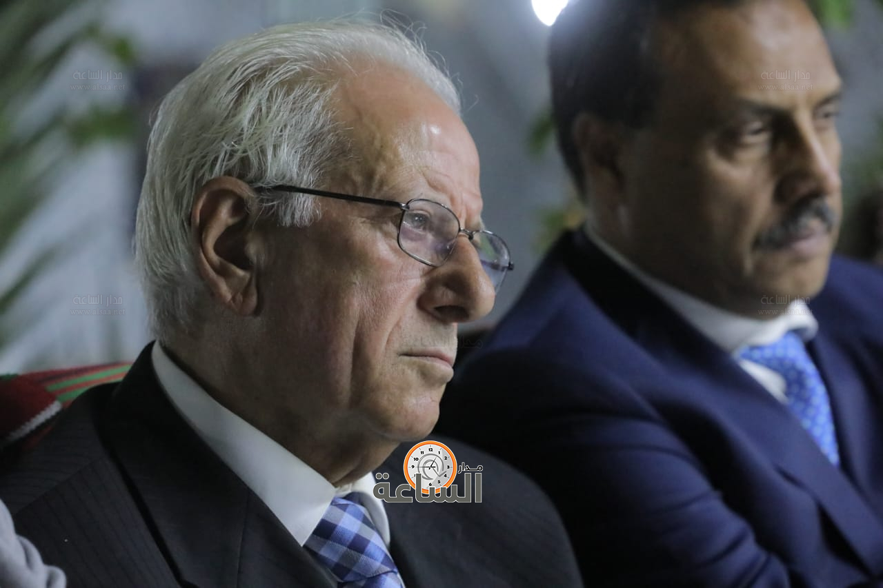 Madar Al-Saa Images 0.42119788431580973