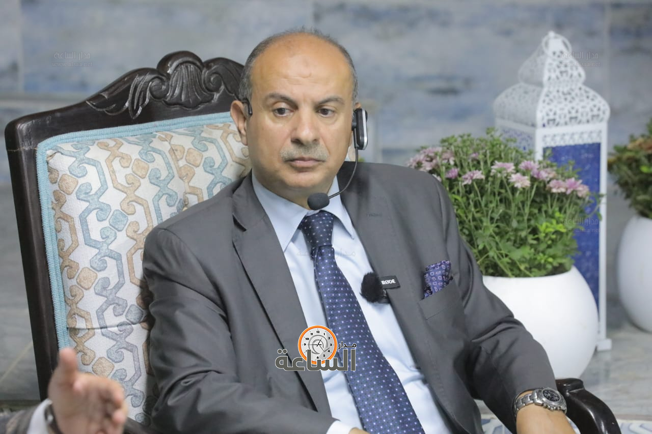 Madar Al-Saa Images 0.4358621532986421