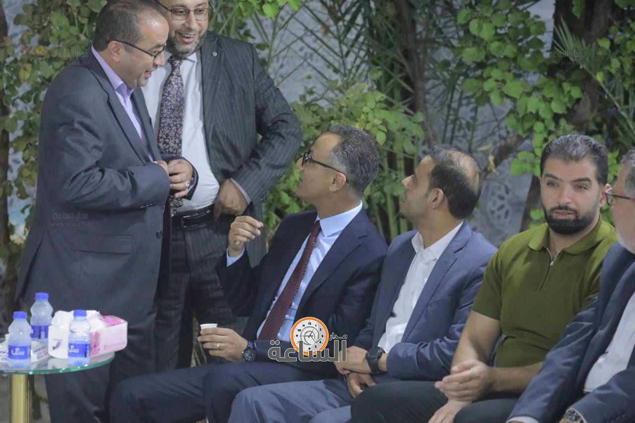 Madar Al-Saa Images 0.957639419070555