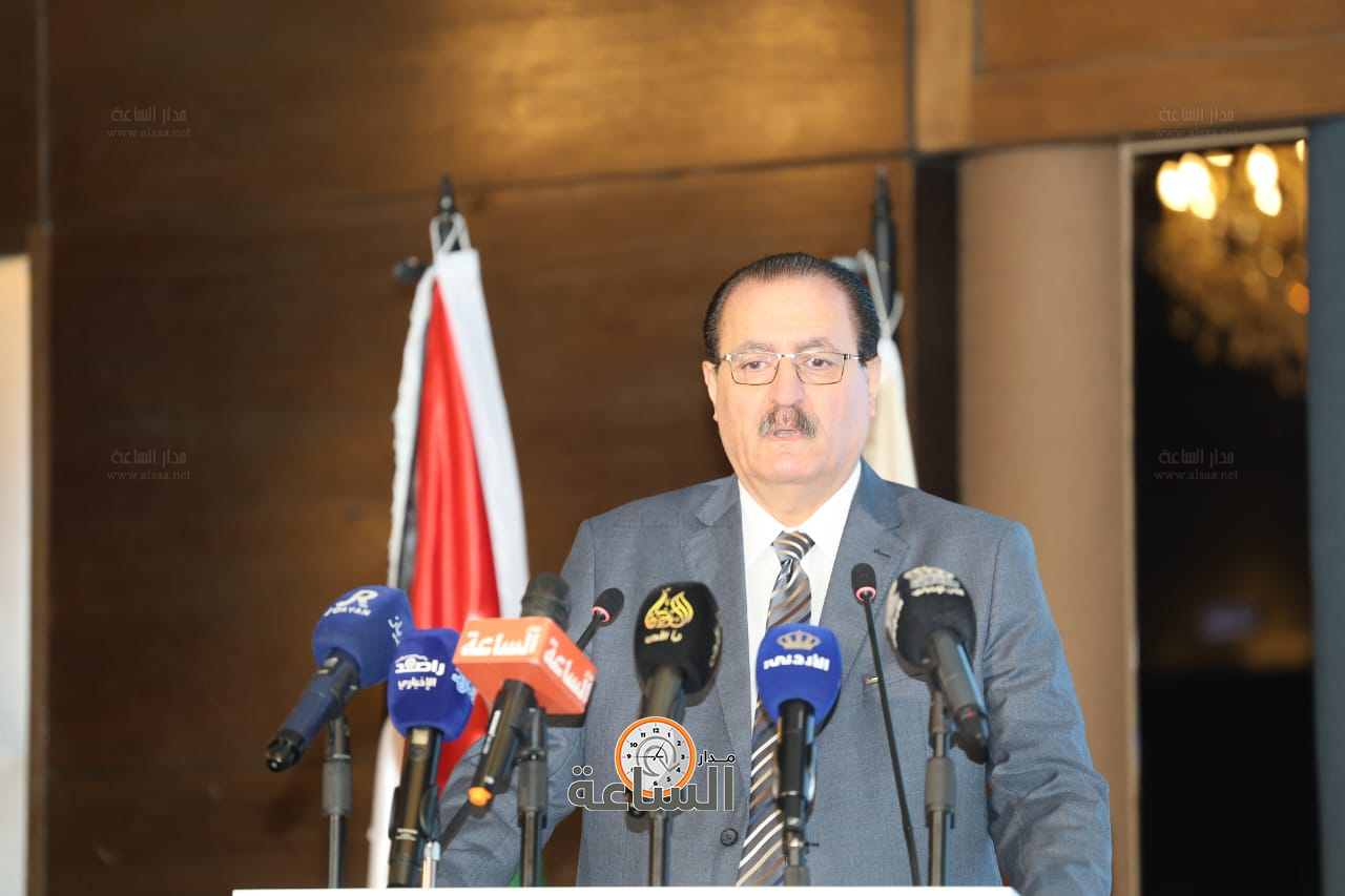 Madar Al-Saa Images 0.9082559609992065