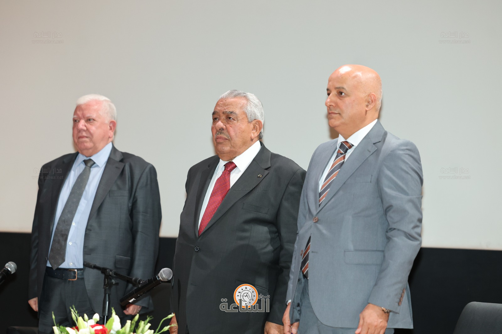 Madar Al-Saa Images 0.493544149375872