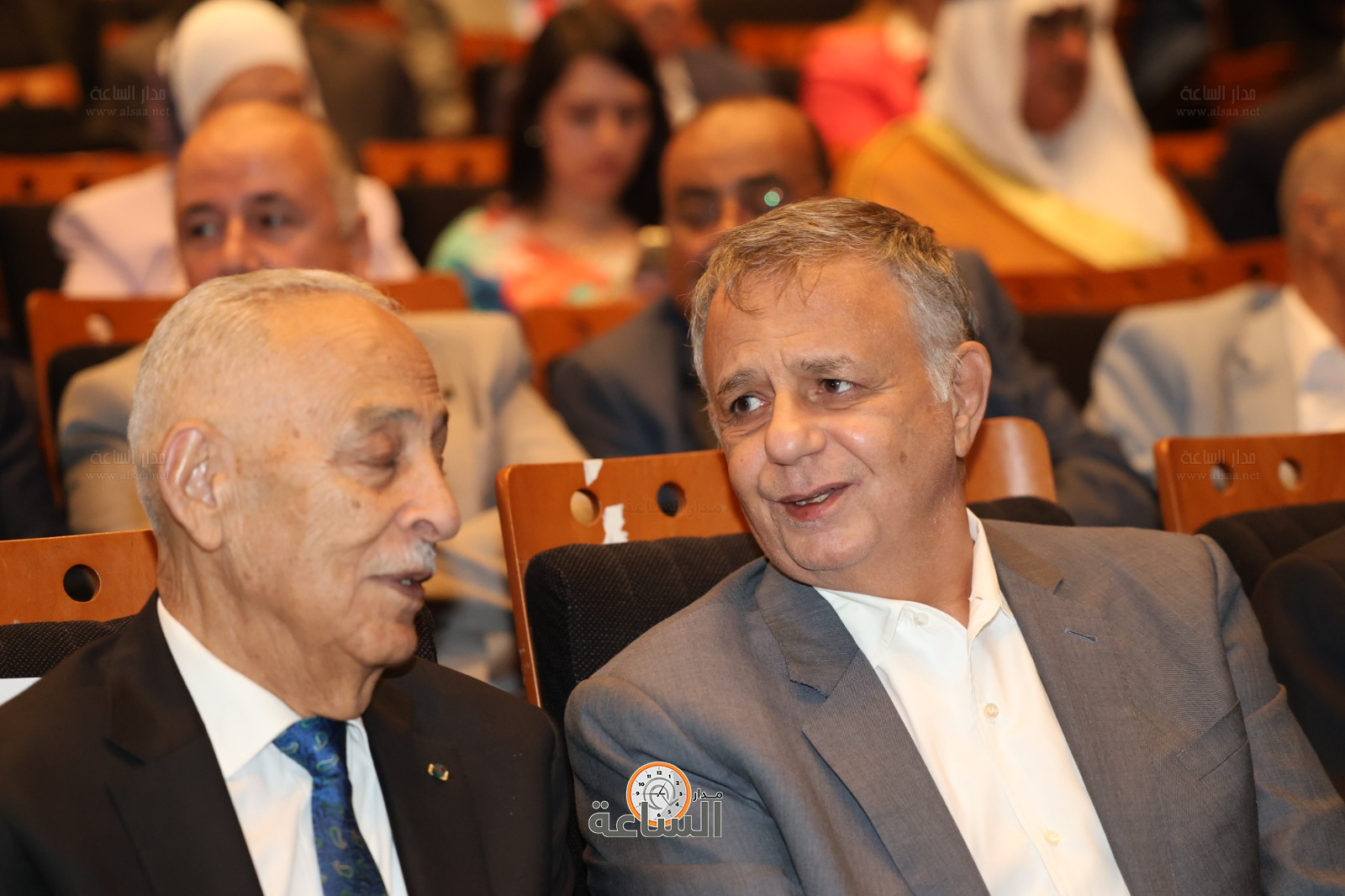 Madar Al-Saa Images 0.38734447305125397