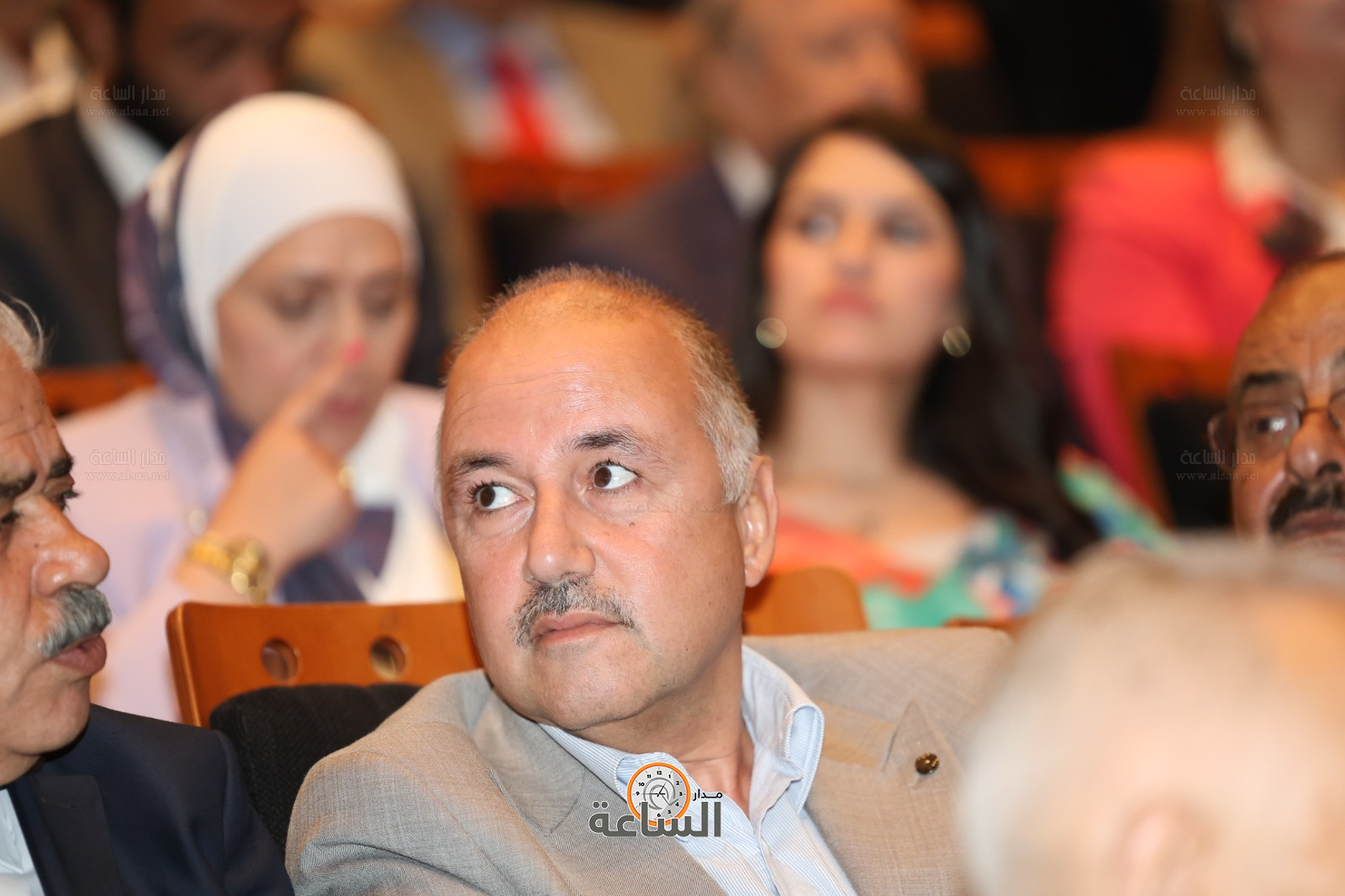 Madar Al-Saa Images 0.481137178307263