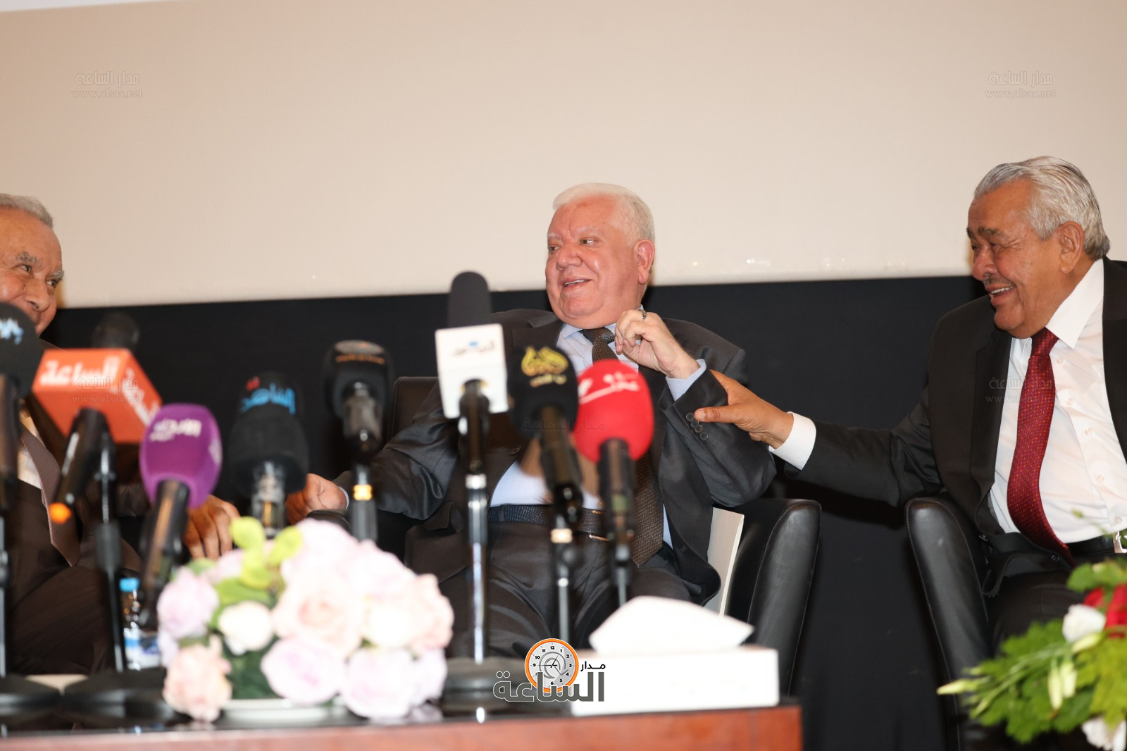 Madar Al-Saa Images 0.9463933535334625