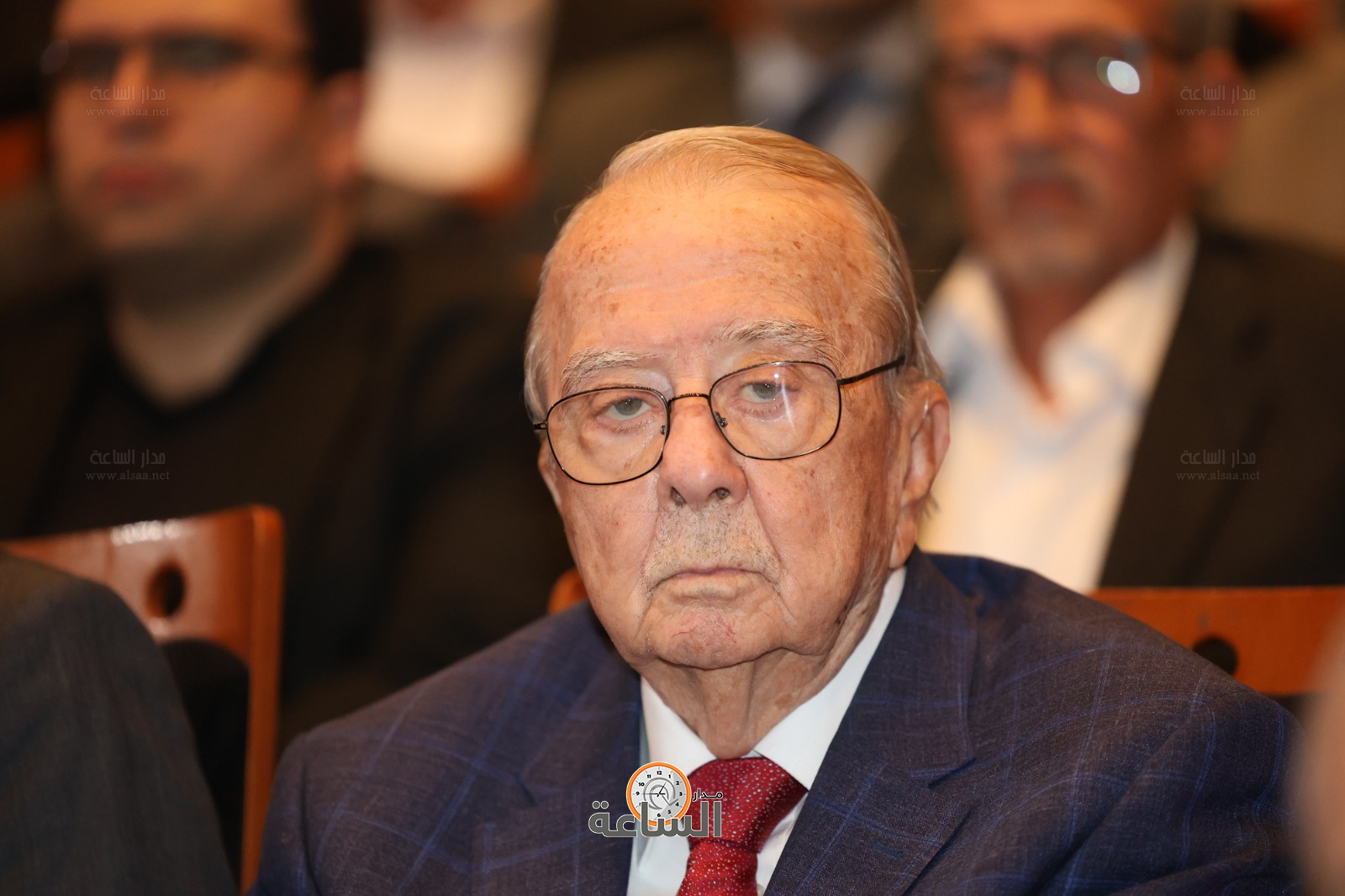 Madar Al-Saa Images 0.7498546940611748