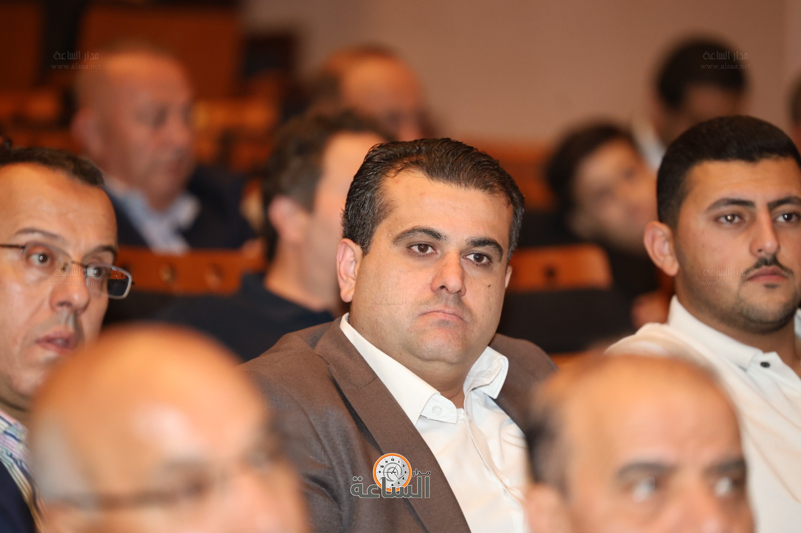 Madar Al-Saa Images 0.41434549466272497