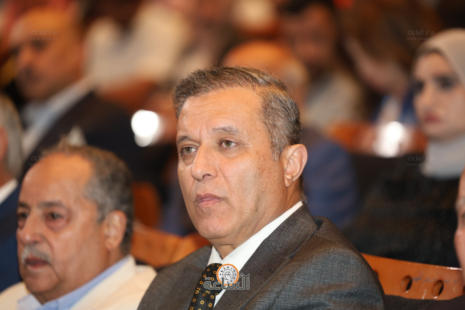 Madar Al-Saa Images 0.44359008563697977