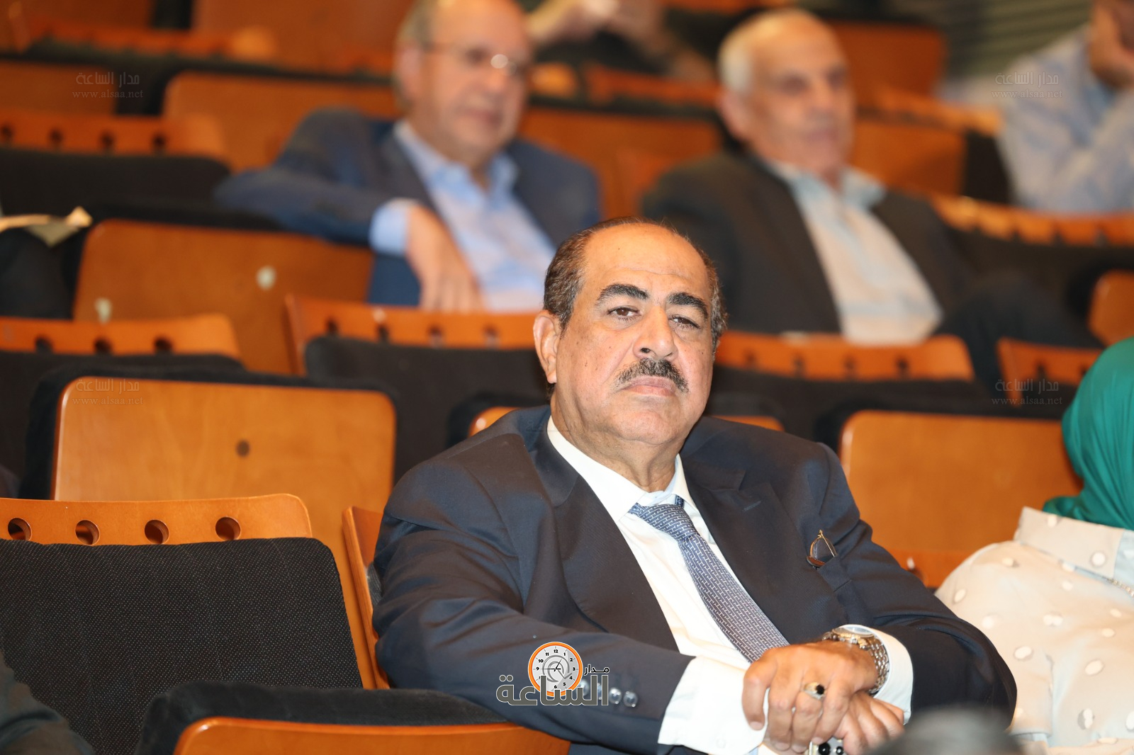 Madar Al-Saa Images 0.42003904654048985