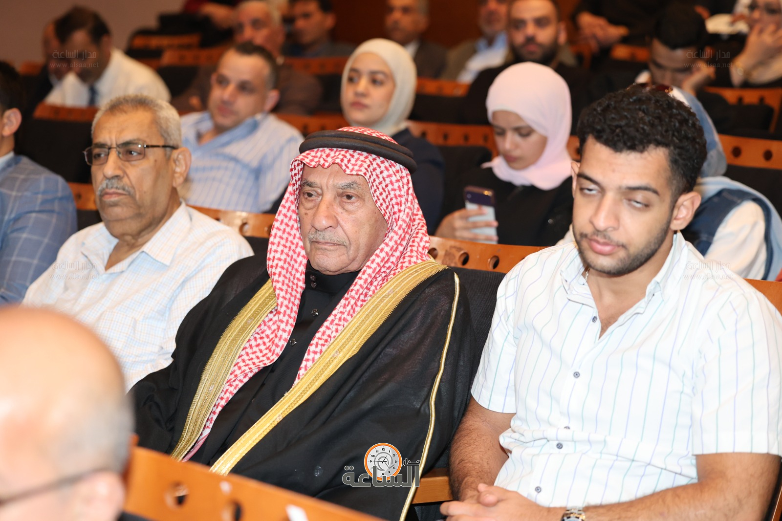 Madar Al-Saa Images 0.486816348012983