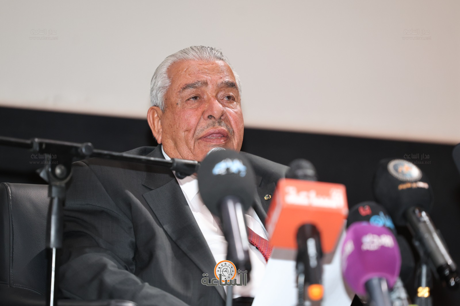 Madar Al-Saa Images 0.25166395267253383