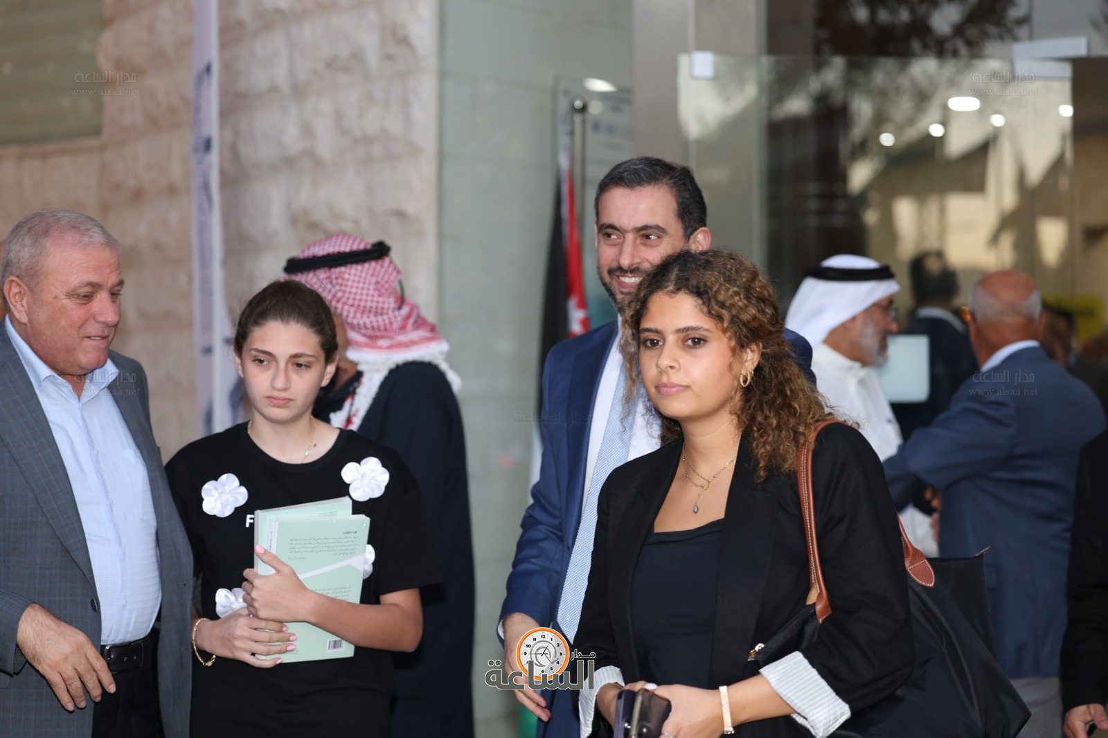 Madar Al-Saa Images 0.47760606909558945