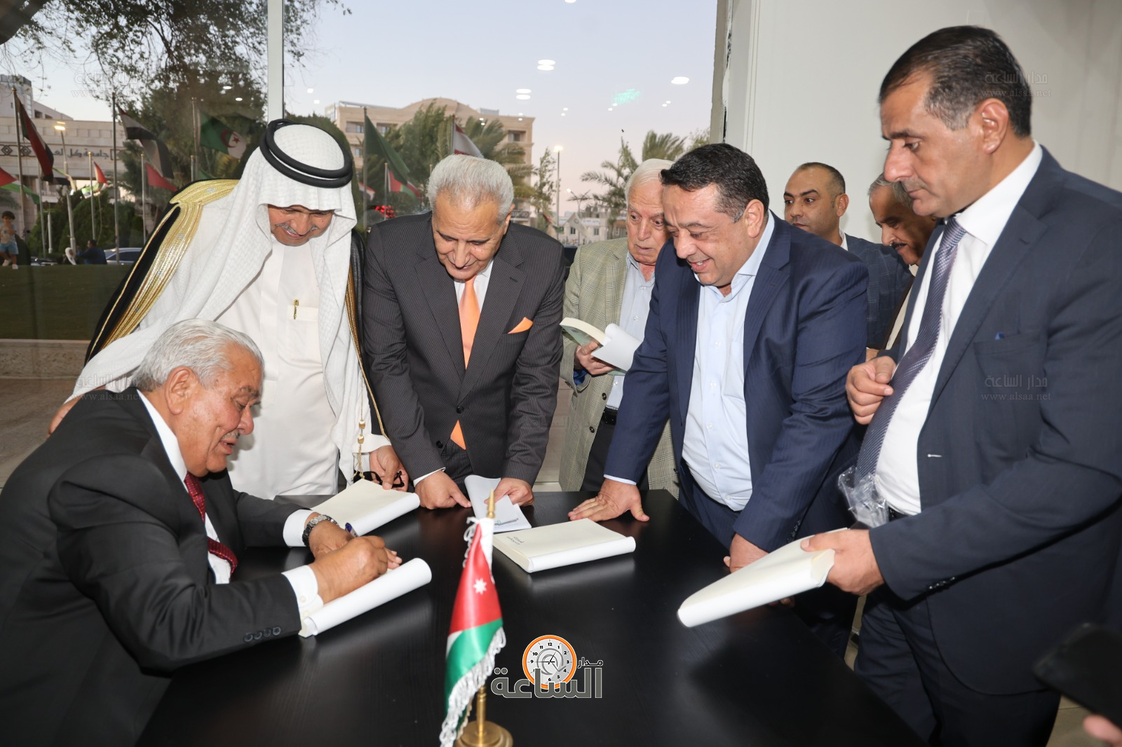 Madar Al-Saa Images 0.18792575203375317