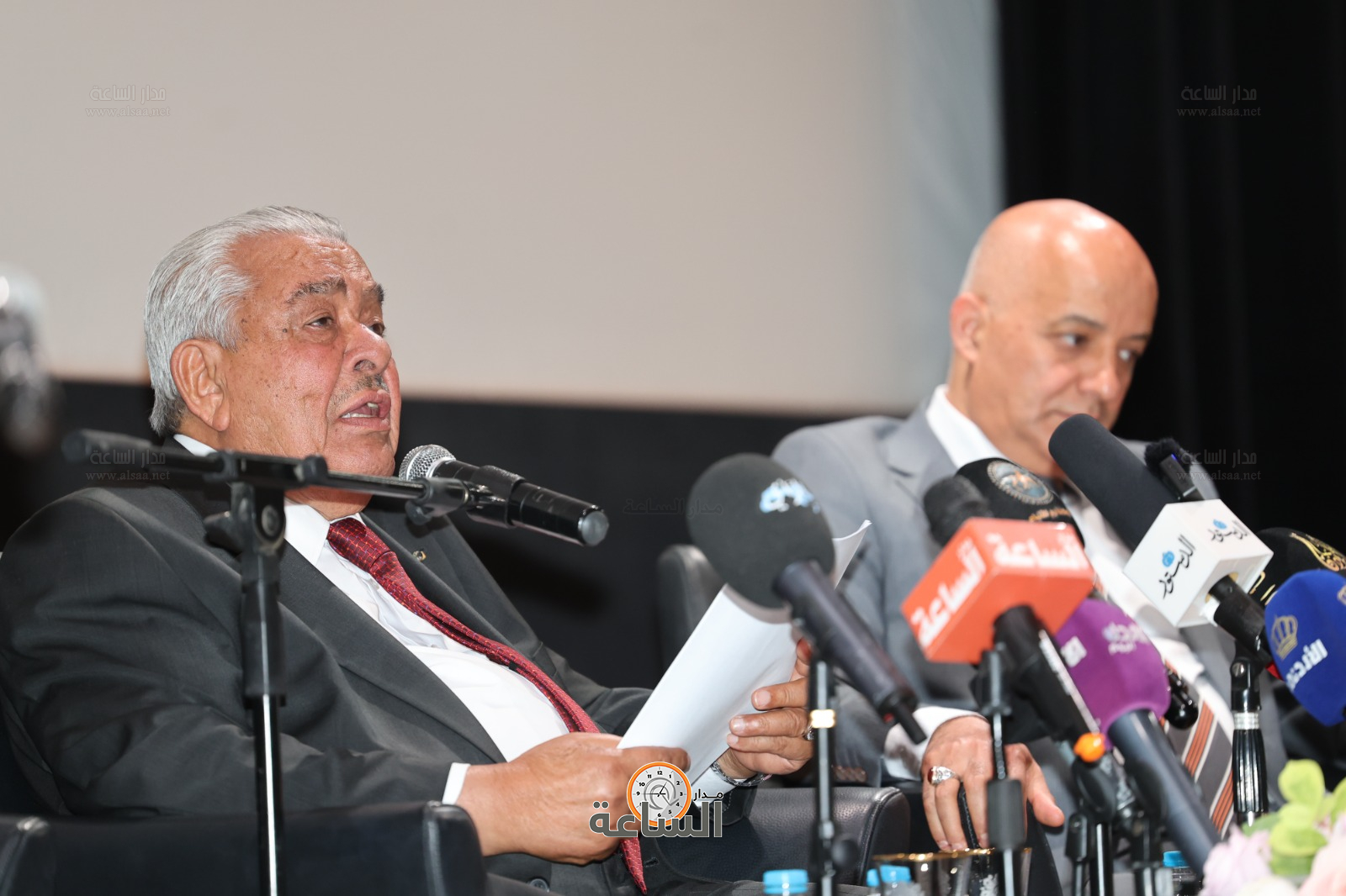 Madar Al-Saa Images 0.462238533044123