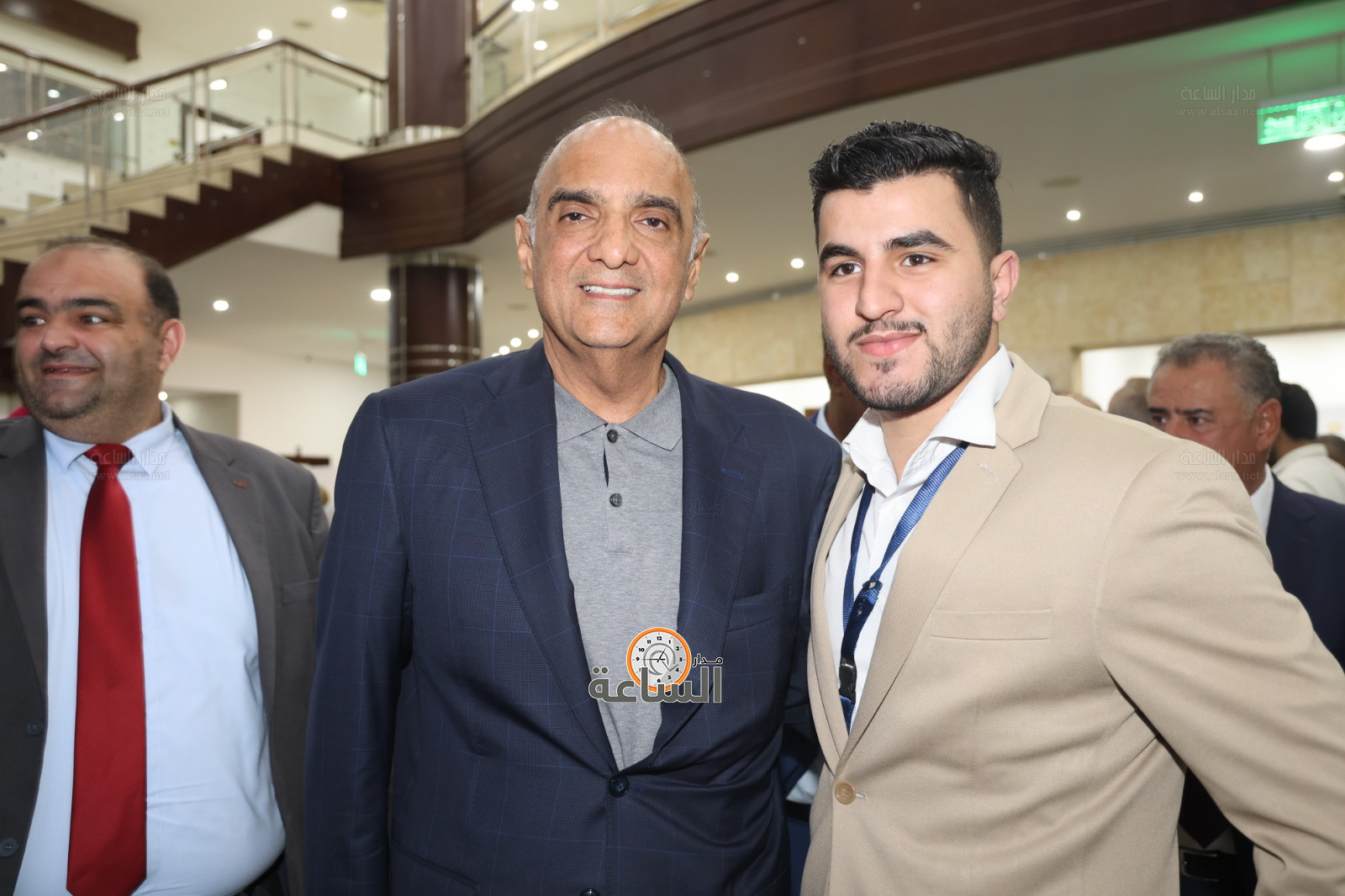 Madar Al-Saa Images 0.1568621231718721