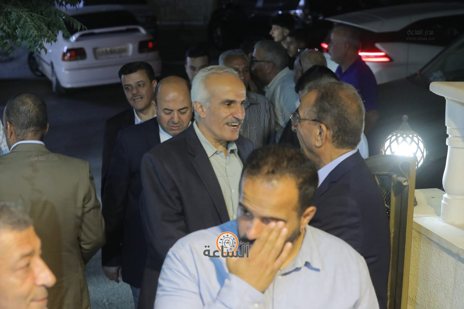 Madar Al-Saa Images 0.5866306420544967