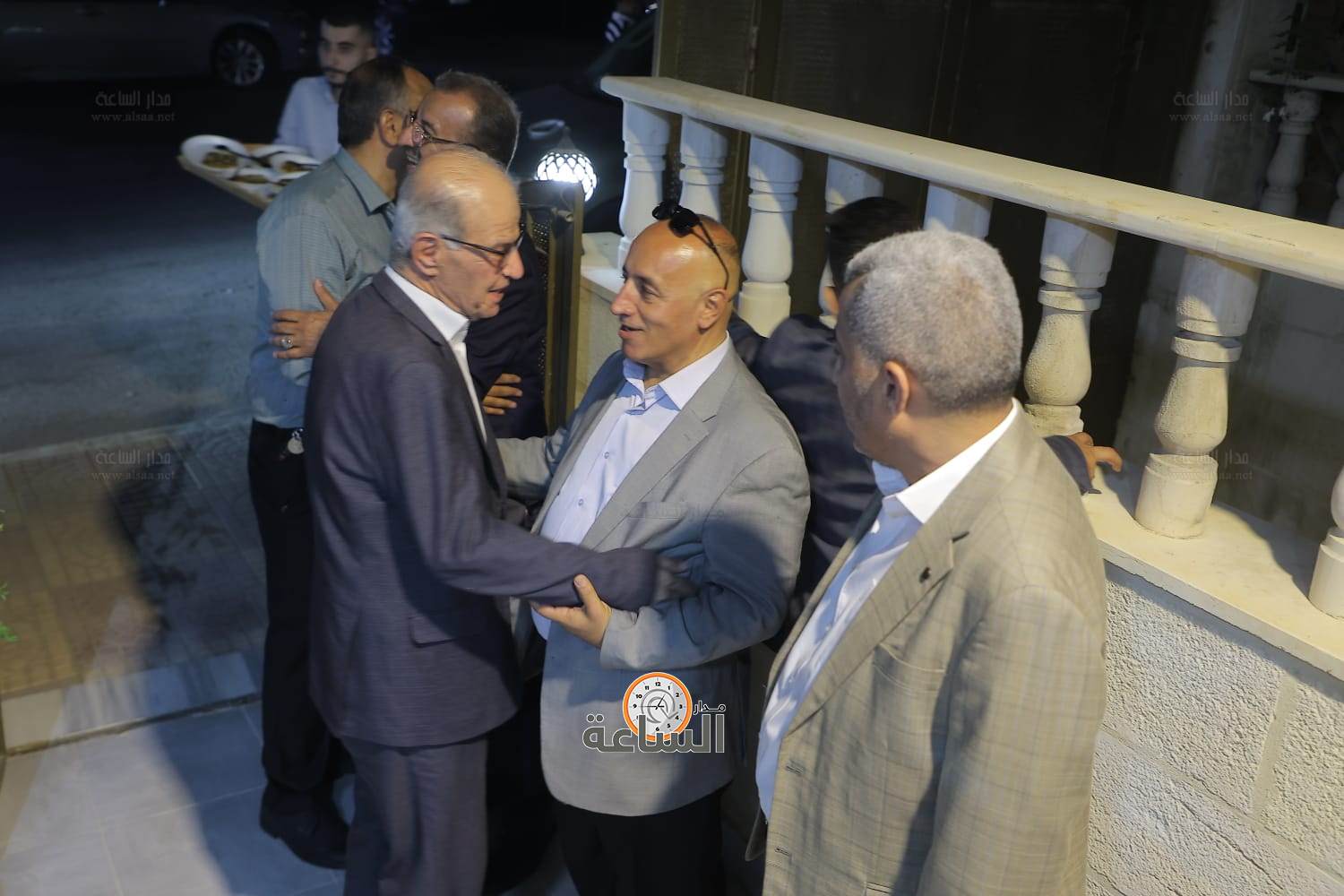 Madar Al-Saa Images 0.18496570057936768