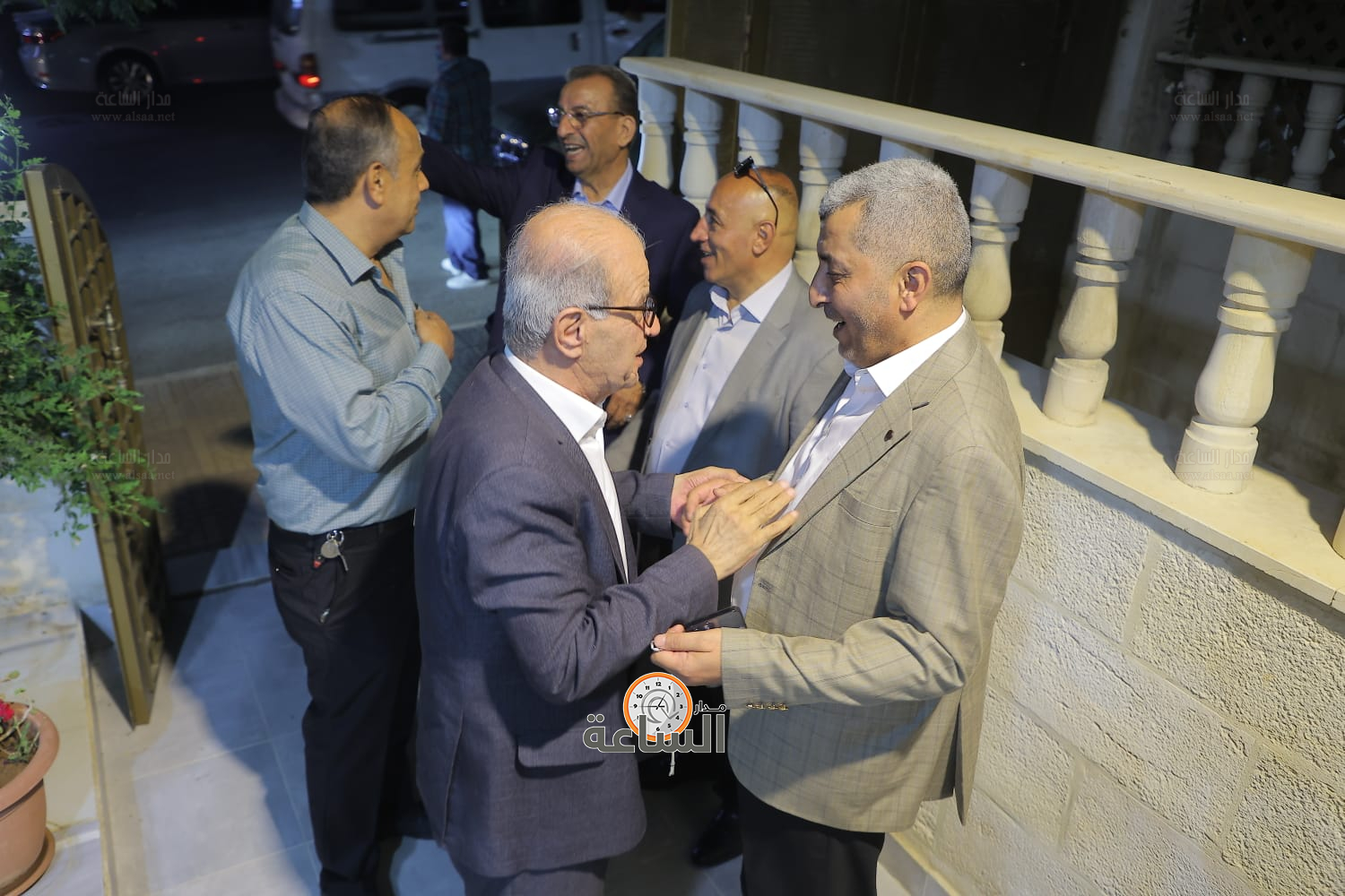 Madar Al-Saa Images 0.7680020559859801