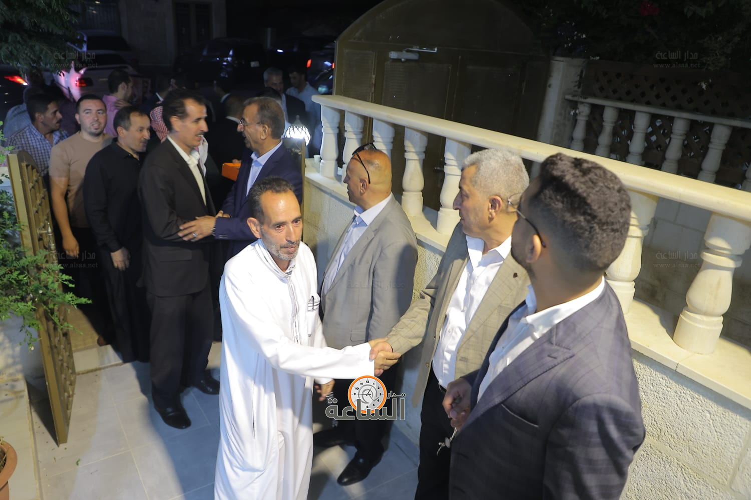 Madar Al-Saa Images 0.9302528448486915