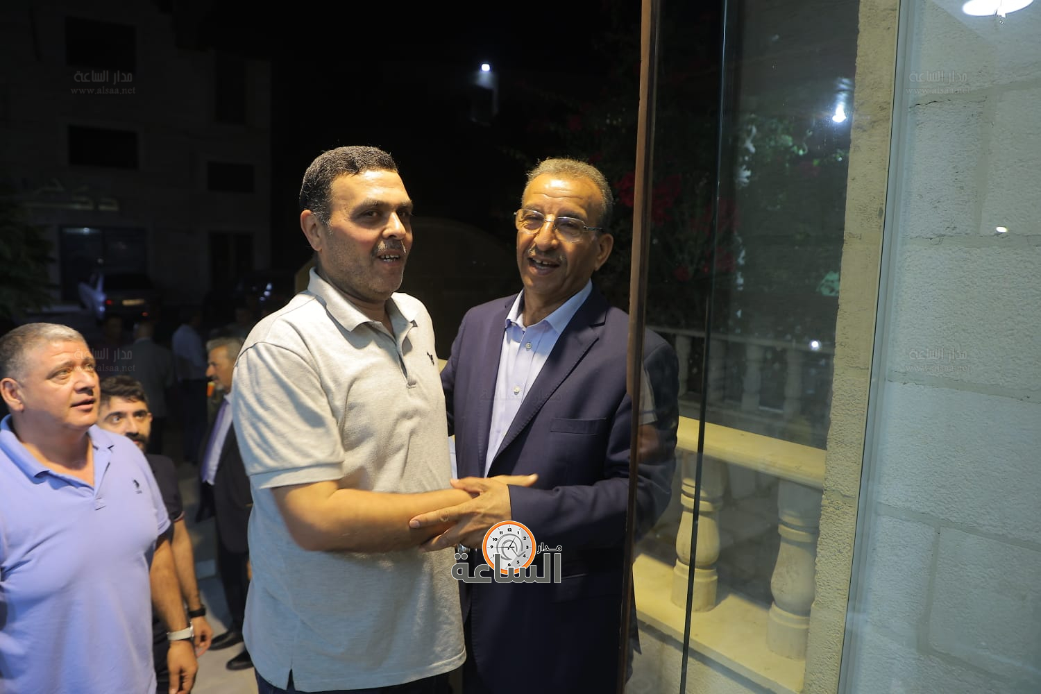 Madar Al-Saa Images 0.9918481338183215